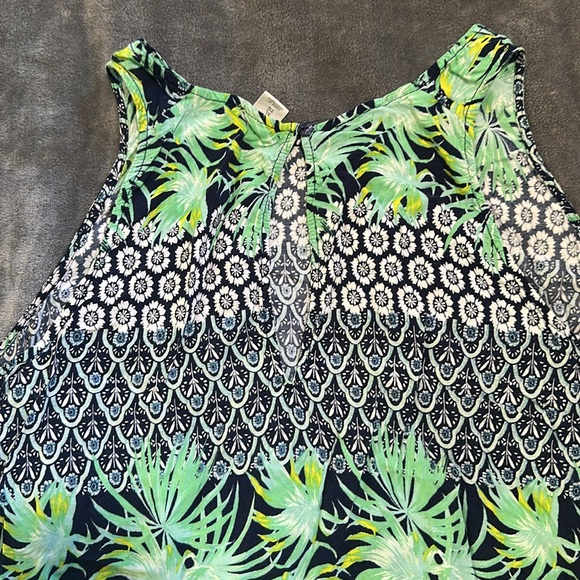 Old Navy Green,Blue ,White Short Sleeve Blouse Size XLarge with Palm Trees - Picture 3 of 5